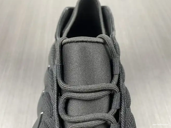400 ADIDAS YEEZY H68032 0629